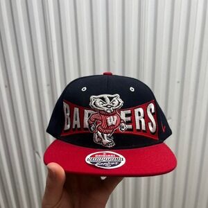 Vintage Wisconsin badgers‎ embroidered snap back hat